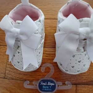 First Steps White Baby Shoes with Bow